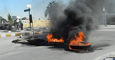 قطع طريق بالوادى الجديد اعتراضاً على رفع أجرة المواصلات 