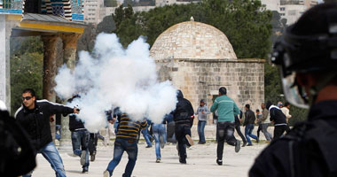 استمرار الاشتباكات بين قوات الاحتلال والفلسطينيين فى الخليل