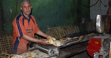تموين القليوبية: تأخر تطبيق منظومة الخبز بسبب عيوب بماكينات الصرف