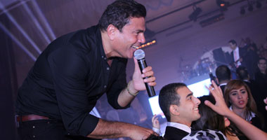 بالصور.. عمرو دياب يتألق فى حفل افتتاح فندق "الماسة"