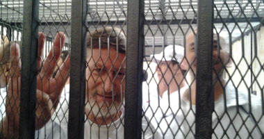 تأجيل محاكمة 185 إخوانيا بينهم فريد إسماعيل وابن شقيق مرسى لـ 28 إبريل