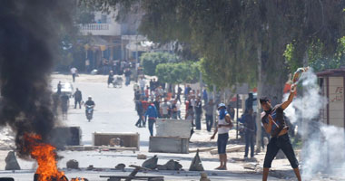 محتجون يحرقون مركزا للحرس الوطنى بتونس احتجاجًا على نتائج الانتخابات