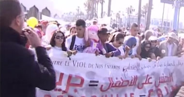 بالفيديو.. مسيرة بالدار البيضاء ضد اغتصاب الأطفال فى المغرب