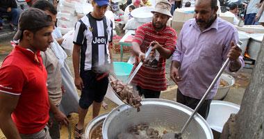 «شعب الإخوان» فى جمهورية رابعة .. تأسست بنصب الخيام.. وعلم خاص بلا نسر.. والشرطة من 3 أجهزة أخطرها «أمن الدولة».. والجيش ميليشيات غير نظامية