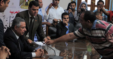 راسبو الثانوية العامة يقتحمون "التعليم" ويعتدون على الموظفين بالضرب