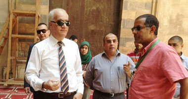بالصور..وزير الآثار يتجول بالقلعة والسلطان حسن ويطالب بتشديد الحراسة