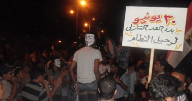 بالصور.. الآلاف من المتظاهرين بالبحيرة يحتفلون ببيان الجيش 