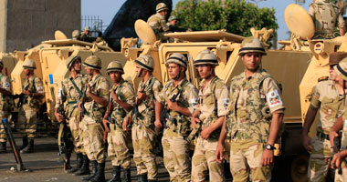 الجيش والشرطة يحاصران "الإخوان" باتجاه الدائرى بالإسماعيلية 