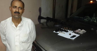 حبس عاطل ضبط بحوزته بندقية آلية وطبنجة وحشيش بكفر الدوار 