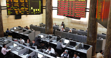 البورصة المصرية تصعد والأسواق الخليجية تتراجع تحت ضغط النفط