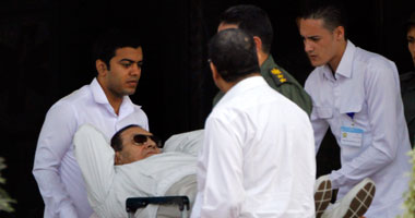 مصدر أمنى: غياب مبارك عن جلسة النقض بسبب سوء الأحوال الجوية