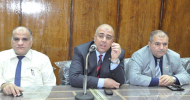 رئيس المترو يطالب العاملين بإعداد تقارير حول رؤيتهم لتحسين الخدمة