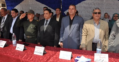 قائد الفرقة العاشرة دفاع جوى يشارك فى حفل يوم اليتيم بالبحيرة