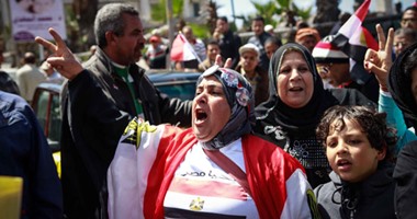 بالصور.. متظاهرو القائد إبراهيم يواصلون الاحتجاج ضد محافظ الإسكندرية