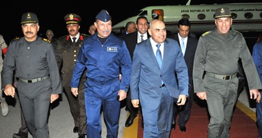 وزير الدفاع يعود إلى أرض الوطن بعد زيارة ناجحة لباكستان والسعودية