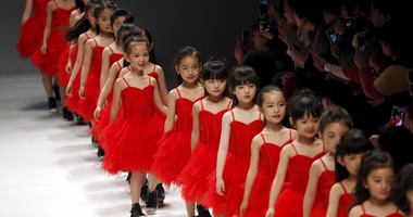 أحدث تصميمات أزياء الأطفال 2015 على منصات أسبوع الموضة ببكين