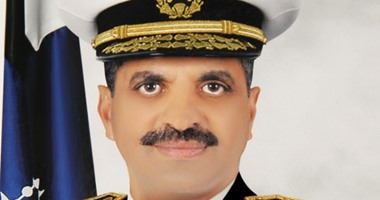 قائدا القوات البحرية المصرية والروسية يؤكدان سعيهما لتطوير التعاون العسكرى
