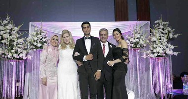 بوسى تشعل زفاف "أحمد متولى" و"جنين جاموند" بحضور نجوم المجتمع السكندرى