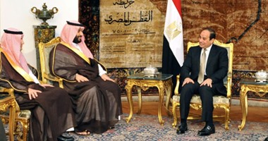 وزير الدفاع السعودى يغادر القاهرة بعد زيارة سريعة التقى خلالها "السيسى"