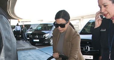 بالصور.. كيم كاردشيان تنهى رحلتها بإسرائيل وتعود إلى أمريكا