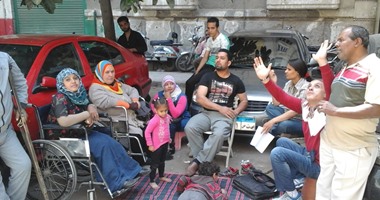 مظاهرة لمعاقى محافظة القاهرة أمام مجلس الوزراء للمطالبة بتسكينهم