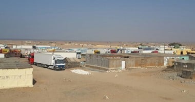 فتح منفذ رأس حدربة البرى وعبور عدد من الشاحنات بين مصر والسودان