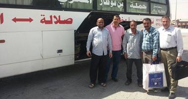 عمان تستقبل أول حافلة تقل مصريين نازحين من اليمن
