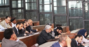 بالصور.. بدء جلسة محاكمة 68 متهمًا فى قضية "اقتحام قسم شرطة حلوان"