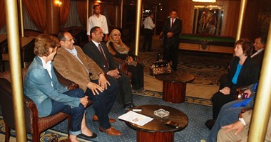 محافظ سوهاج يستقبل وفدا سياحيا أجنبيا لبحث الترويج للتنمية السياحية بالمحافظة