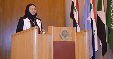 الهاشمى: المرأة العربية قادرة على مواجهة التحديات ودعم الاقتصاد المصرى