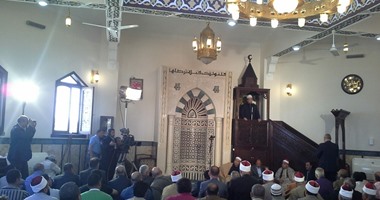 التحقيق مع إمام مسجد بدمياط لمخالفته الخطبة الموحدة 