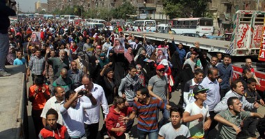 عناصر الإخوان يقطعون طريق محور الكفراوى بالحى الرابع بـ 6 أكتوبر