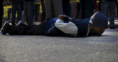 إعتقال شخصين فى "بالتيمور" الأمريكية أثناء احتجاج على وفاة شاب أسود