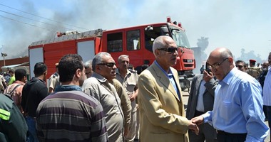 محافظ الغربية ومدير الأمن يتفقدان مصنع الخل المحترق بميت حبيش