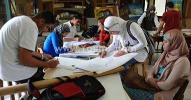مركز شباب قليوب ينظم معرضا للفنون التشكيلية فى الرسم والتصوير 