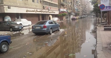 بالصور.. انفجار ماسورة مياه يغرق شارع سعيد وشوارع فرعية بحى ثان طنطا