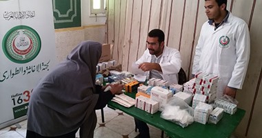 بالصور..اتحاد الأطباء العرب يطلق قافلة طبية لأمراض العيون لأهالى الدقهلية