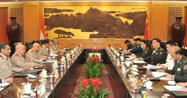 وزير الدفاع يعقد مباحثات مع نظيره الصينى.. ويؤكد: نأمل فى تعميق التعاون