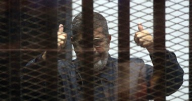 استكمال محاكمة مرسى و10 آخرين بالتخابر مع قطر اليوم