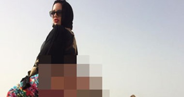 ممثلة الأفلام الإباحية تتخبط فى ردها بشأن تصويرها فيلما فى الأهرامات