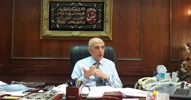 تامر أمين ممازحا مساعد وزير الداخلية: "التجار معاكم شربوا شاى بالياسمين"