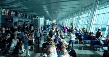 مطار الغردقة: وصول 8640 سائحا اليوم على متن 28 رحلة بينها واحدة من إيطاليا