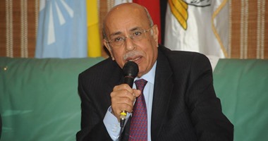 قيادى بـ"دعم مصر": البرلمان سيستعين بمفيد شهاب لشرح وثائق "تيران وصنافير"