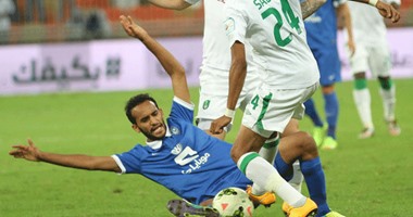 "عطيف" يتعرض لقطع فى الصليبى ويغيب عن الهلال السعودى 8 شهور