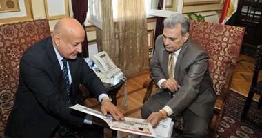 رئيسا جامعة القاهرة و"الإيسيسكو" يبحثان التعاون فى المجالات المشتركة