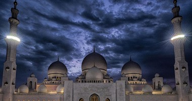 بالصور.. جولة ساحرة داخل مسجد الشيخ زايد.. جوهرة الإمارات المعمارية