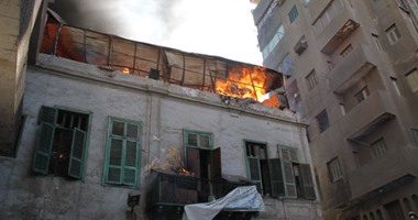 اندلاع حريق هائل بمصنع زيوت فى شارع بيبرس بمنطقة الأزهر