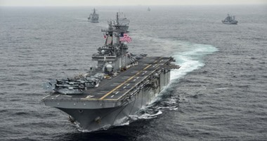 قائدا"البحرية" السعودية والامريكية يناقشا تعزيز الدفاعات فى مواجهة تهديدات إيران