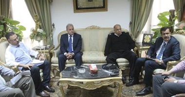 محافظ جنوب سيناء يستقبل وفدا من وزارة الاتصالات لإقامة منتدى عالمى بشرم الشيخ