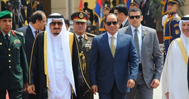 السيسي يودع الملك سلمان بمطار القاهرة فى ختام زيارته لمصر